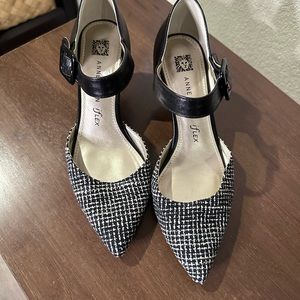 Tweed heels, black real leather, ankle strap, kitten heel, great condition.